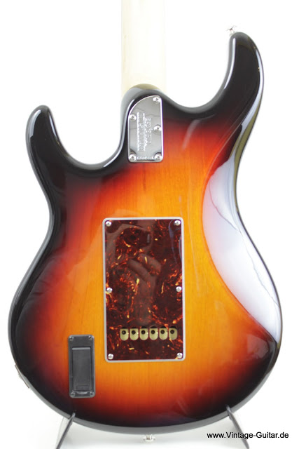 Musicman Silhouette Special sunburst 2012-007.JPG